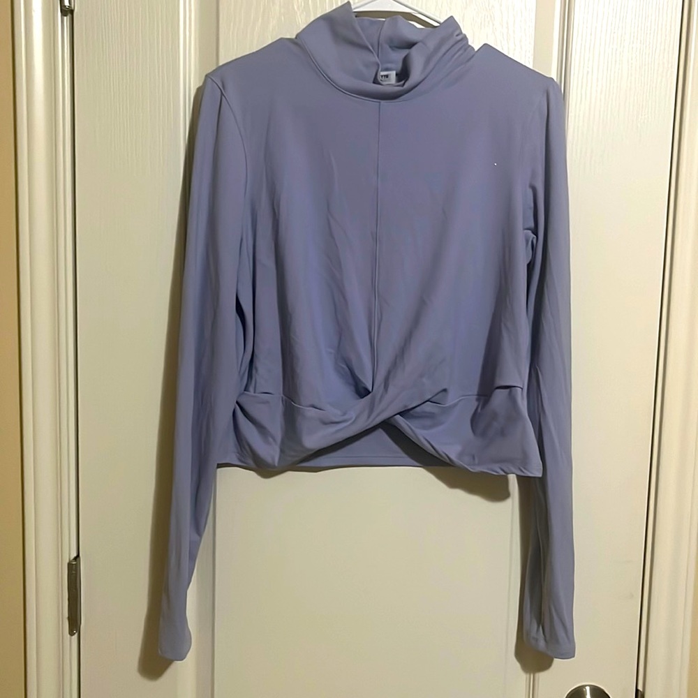 Yvette sportswear periwinkle yoga sweatshirt